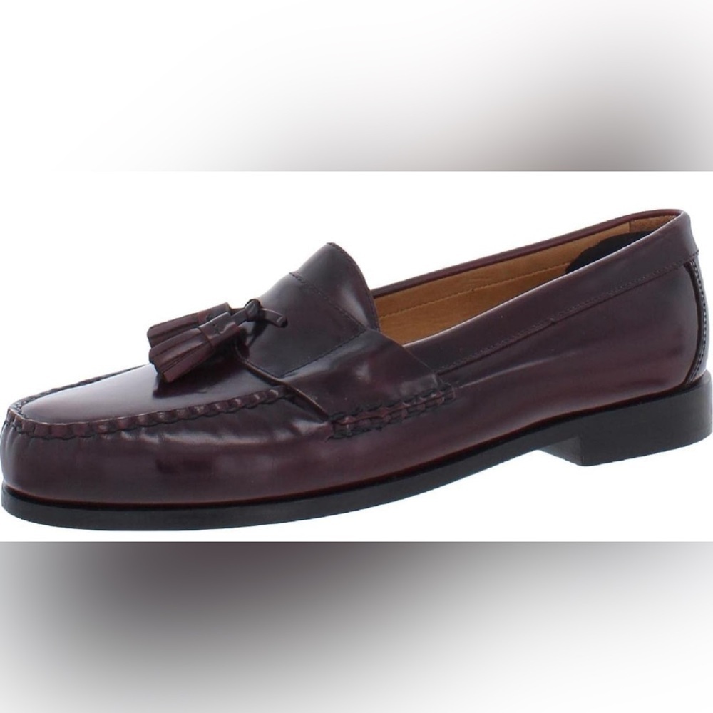 NEW- Johnston & Murphy Hayes Tassel Loafer SIZE: 10.5  COLOR: Burgundy